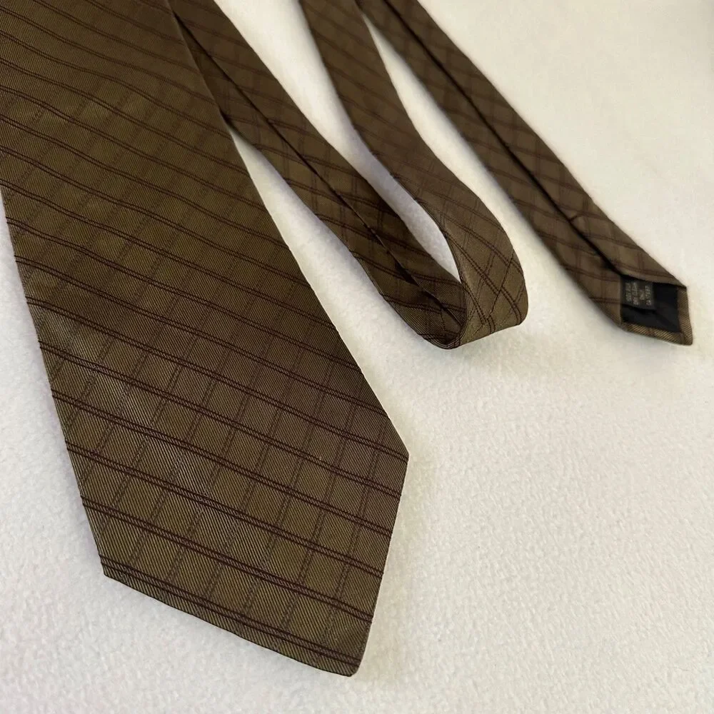 Banana Republic Brown Gold Classic 100% Silk Designer Tie Italy Made 59